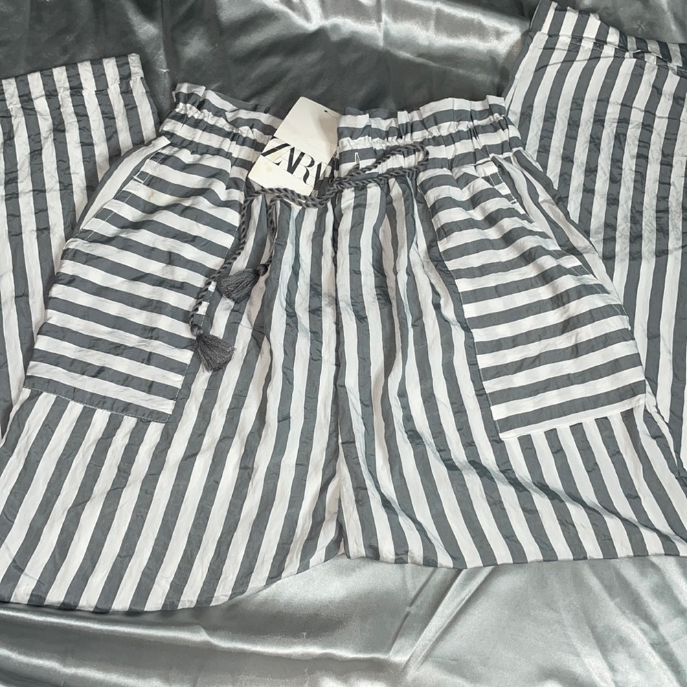 Zara Striped Drawstring Paperbag Cropped Pants Size M